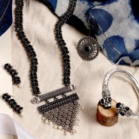Teejh Zehar Black Metallic Silver Oxidized Jewelry Gift Set