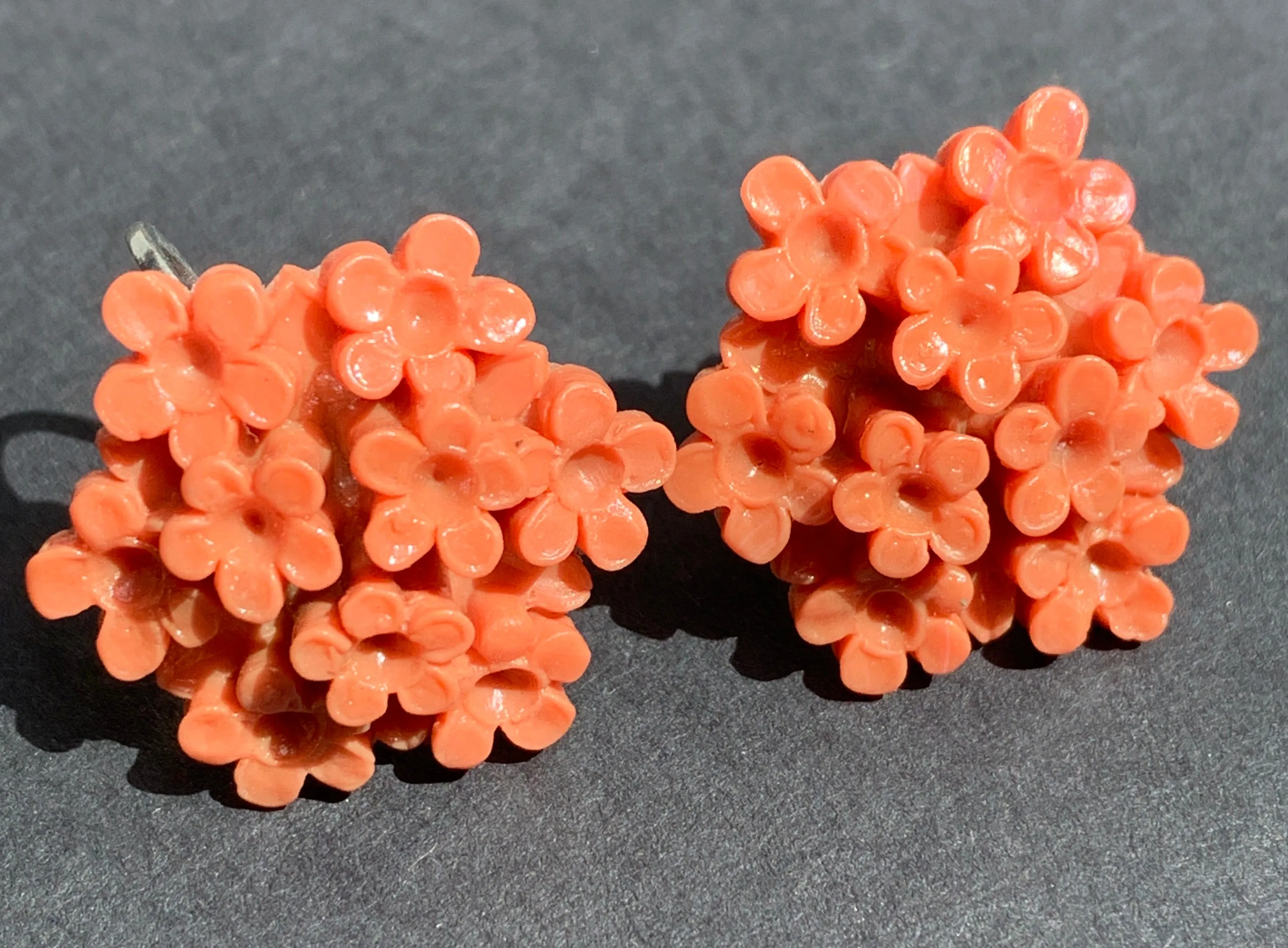 Vintage Coral Pink Little Bunch of Flowers Clip On Earrings